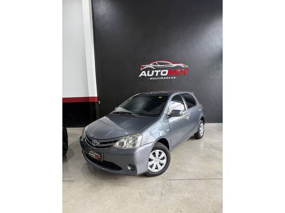 TOYOTA ETIOS 1.3 XS 16V FLEX 4P MANUAL TOYOTA ETIOS 1.3 XS 16V FLEX 4P MANUAL